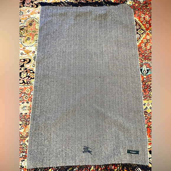 Burberry wool throw - Picture 1 of 5